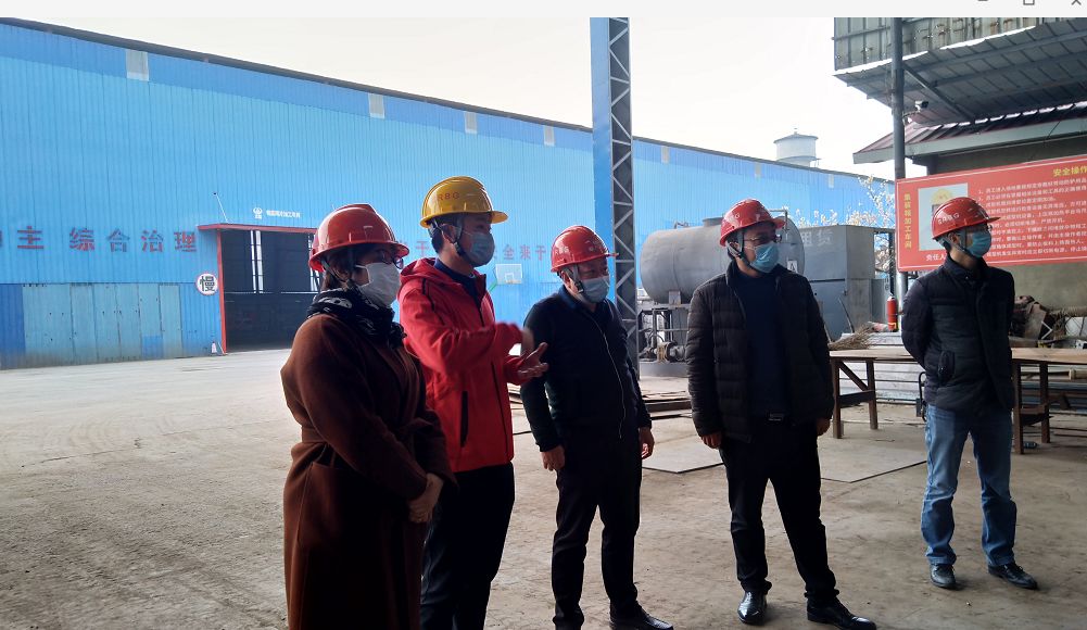 川交路橋黨委副書記、職工董事、工會主席何澤中到廣漢片區(qū)各單位督查防疫及復(fù)工情況