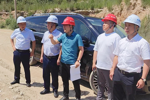 川交公司黨委書記、董事長杜江林赴門頭溝區(qū)國道108三期道路工程土建第1標段項目檢查指導工作