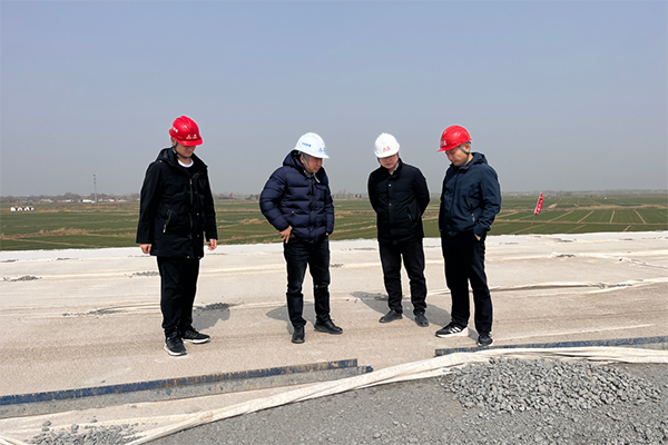川交公司黨委委員、總工程師汪碧云赴邯港高速TJ1-2項(xiàng)目調(diào)研