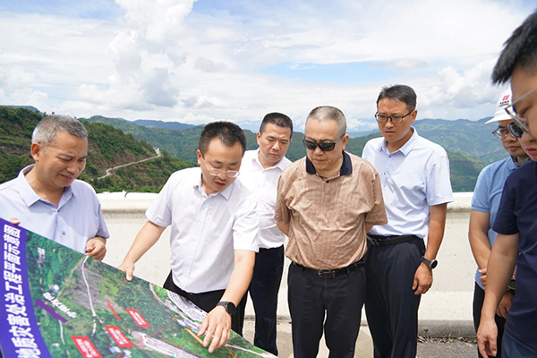 蜀高集團(tuán)黨委書記、董事長(zhǎng)白茂調(diào)研公司寧攀、會(huì)祿高速項(xiàng)目