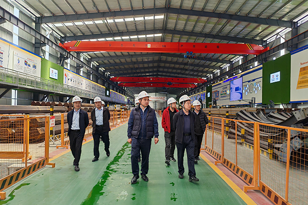 四川路橋黨委副書記、董事趙志鵬赴康新高速項(xiàng)目開展安全檢查、“夏送清涼”慰問暨汛期安全專題培訓(xùn)