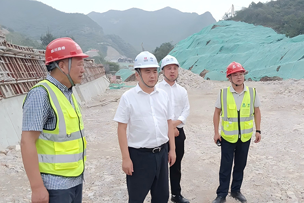川交公司黨委書記、董事長杜江林赴北京門頭溝區(qū)國道108項目檢查指導工作
